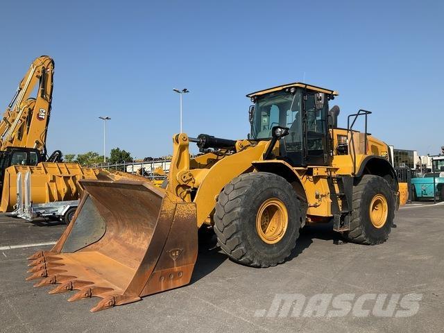 CAT 966M Chargeuse sur pneus