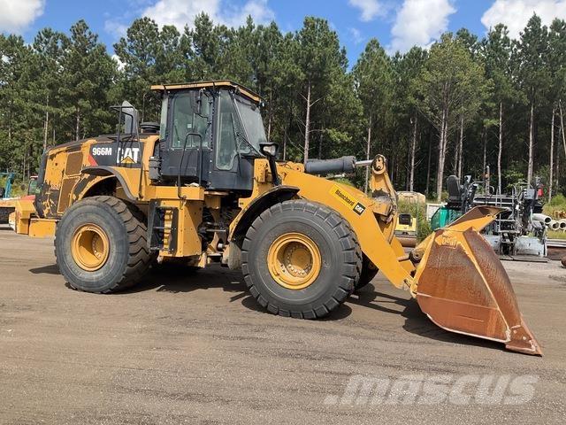 CAT 966M Chargeuse sur pneus