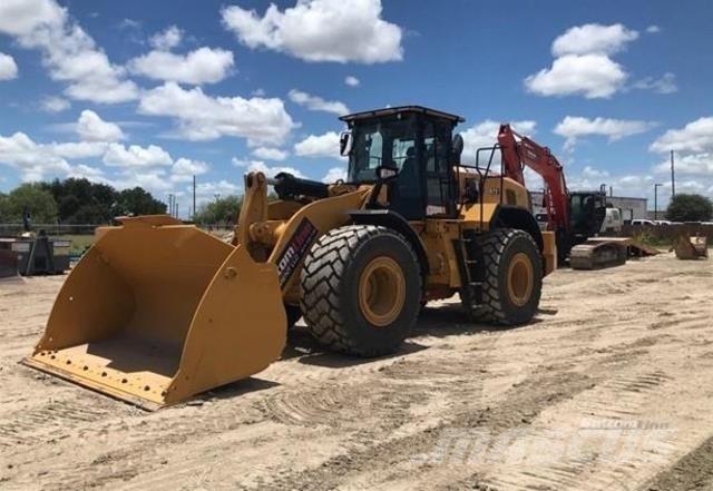 CAT 972 Chargeuse sur pneus