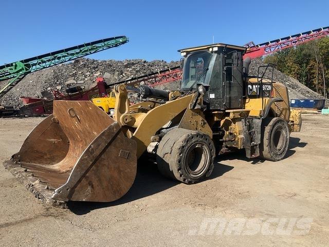 CAT 972M Chargeuse sur pneus