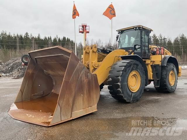 CAT 982M Chargeuse sur pneus