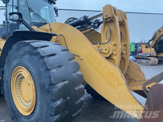 CAT 982M Chargeuse sur pneus