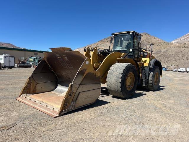 CAT 982M Chargeuse sur pneus