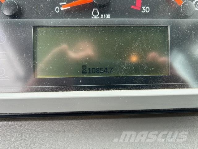 CAT 982M Chargeuse sur pneus