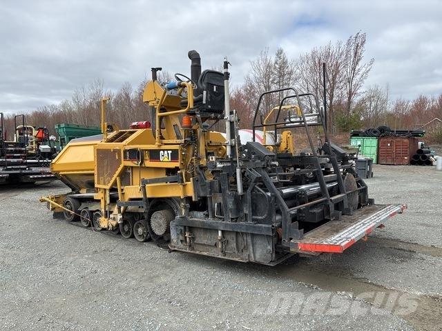 CAT AP-1055B Finisseur