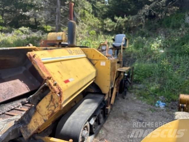 CAT AP-1055B Finisseur