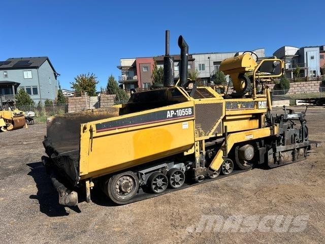 CAT AP-1055B Finisseur