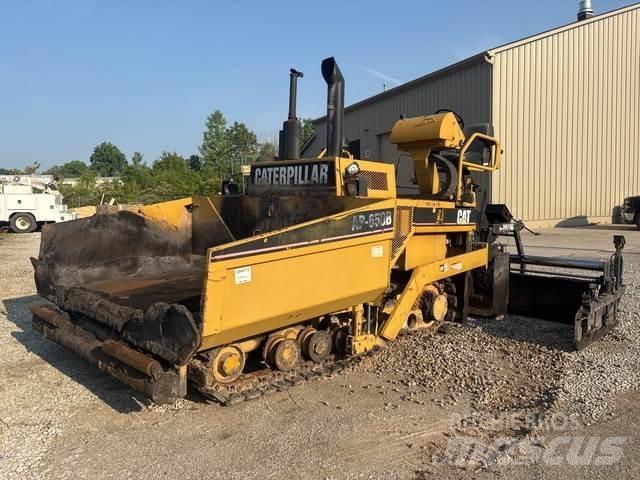 CAT AP-650B Finisseur