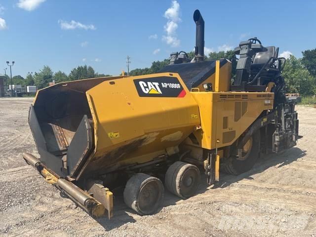CAT AP1000F Finisseur