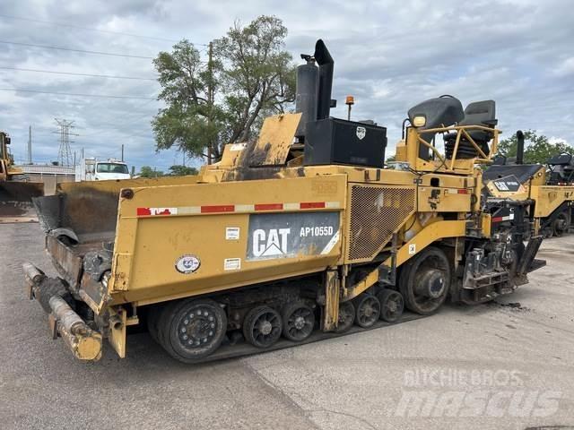 CAT AP1055D Finisseur