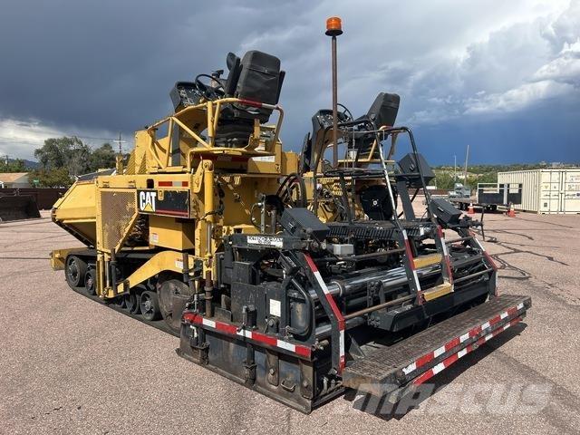 CAT AP1055D Finisseur