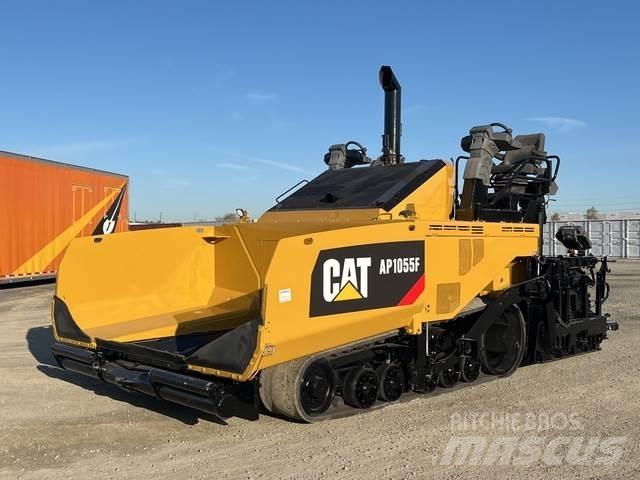 CAT AP1055F Finisseur