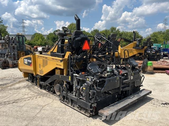 CAT AP1055F Finisseur