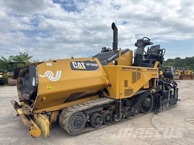 CAT AP1055F Finisseur