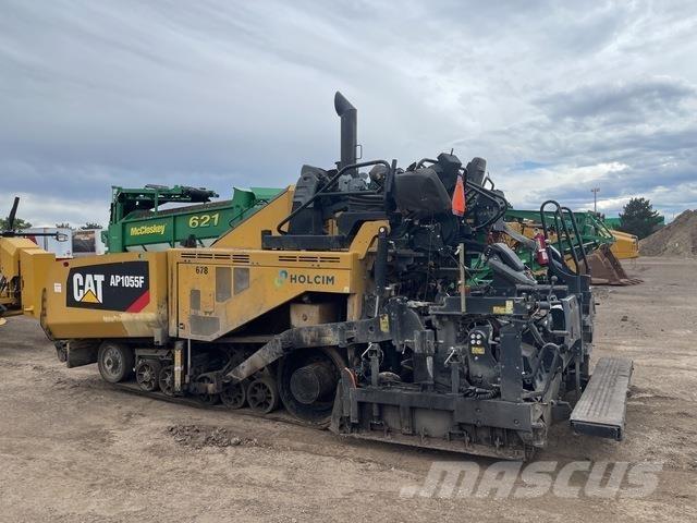 CAT AP1055F Finisseur