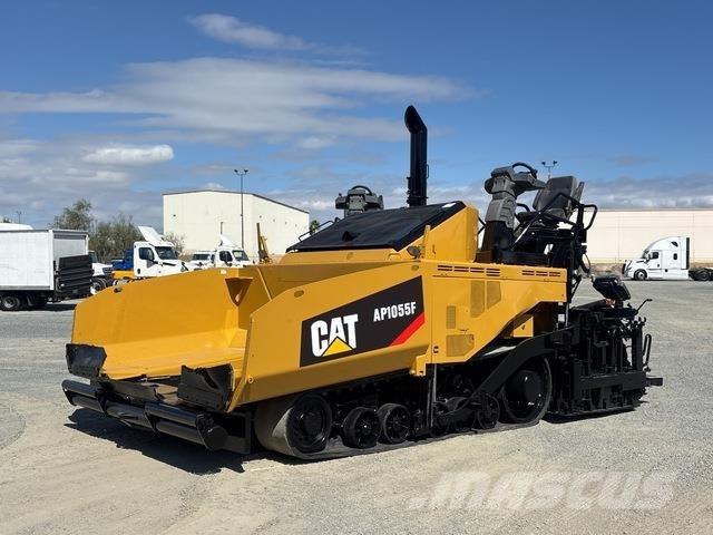 CAT AP1055F Finisseur