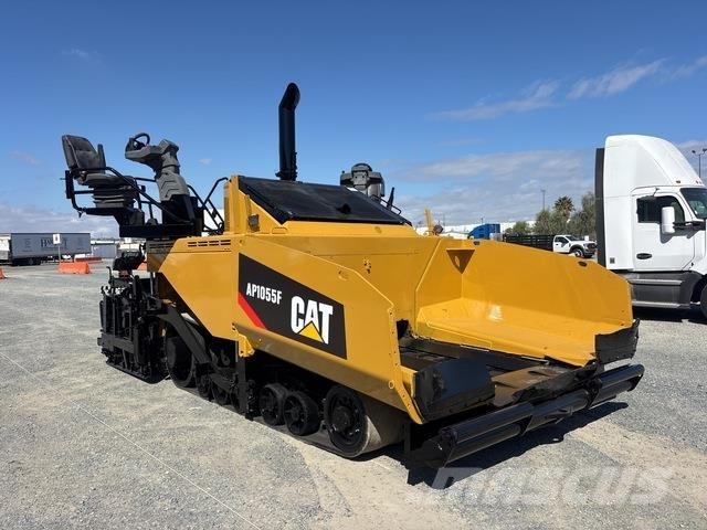 CAT AP1055F Finisseur