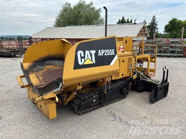 CAT AP255E Finisseur