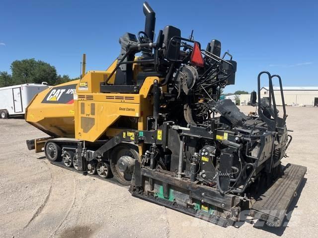 CAT AP555F Finisseur