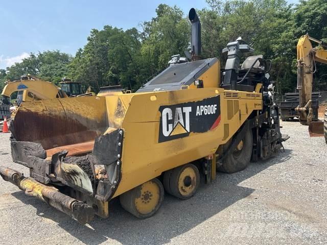 CAT AP600F Finisseur