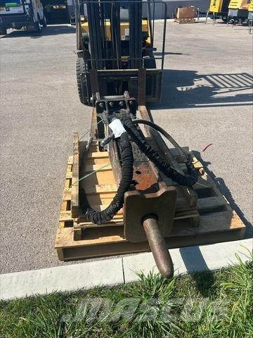CAT B8 Marteau hydraulique