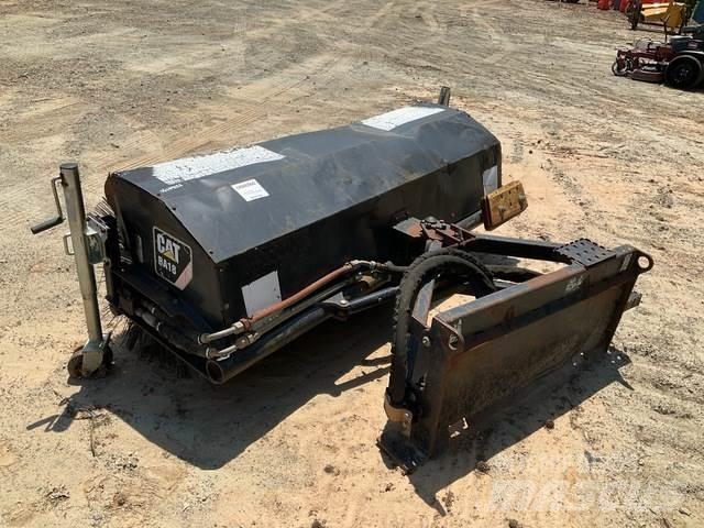 CAT BA18 Balayeuse / Autolaveuse