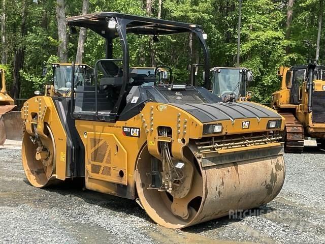 CAT CB13 Rouleaux tandem