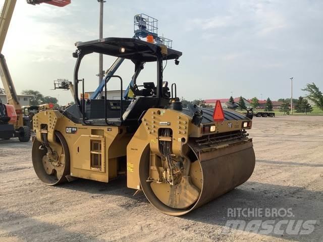 CAT CB16 Rouleaux tandem