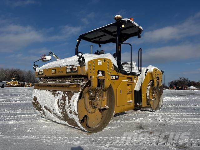 CAT CB16 Rouleaux tandem