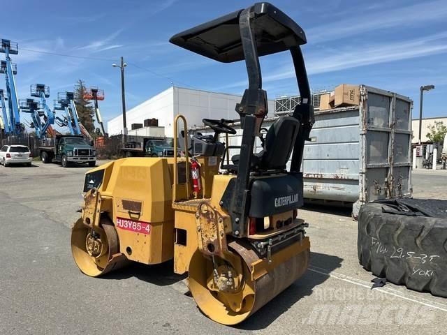 CAT CB24 Rouleaux tandem