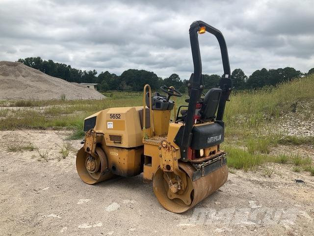 CAT CB24 Rouleaux tandem