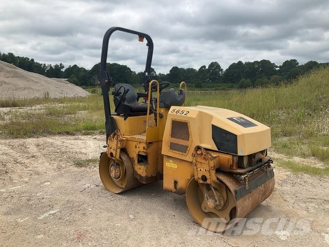 CAT CB24 Rouleaux tandem