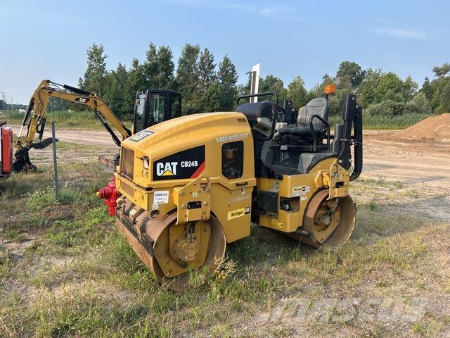 CAT CB24B Rouleaux tandem