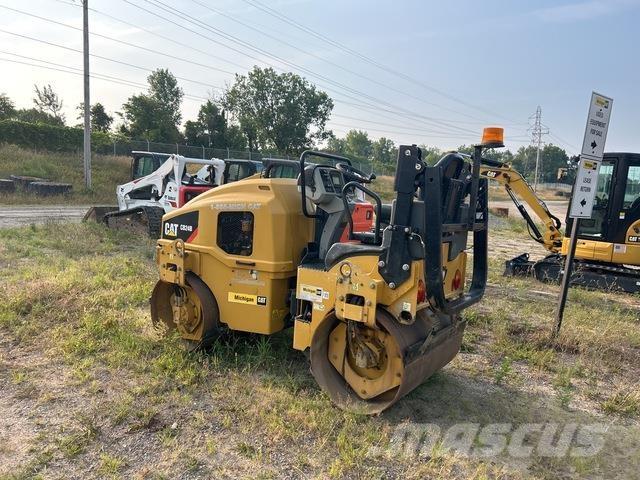 CAT CB24B Rouleaux tandem