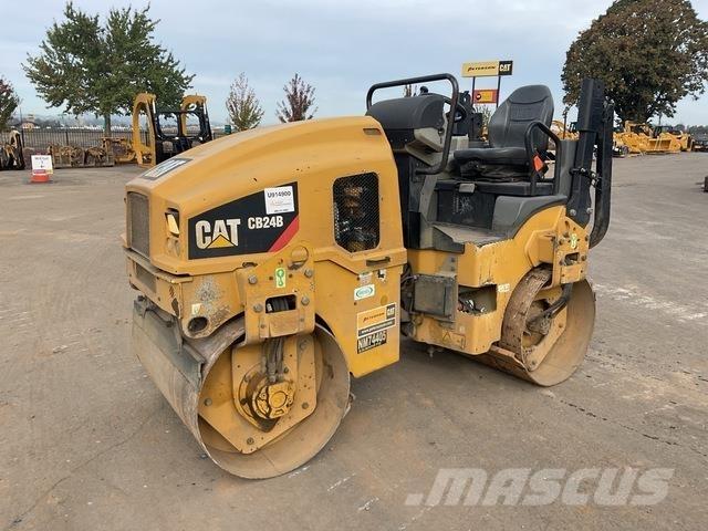 CAT CB24B Rouleaux tandem