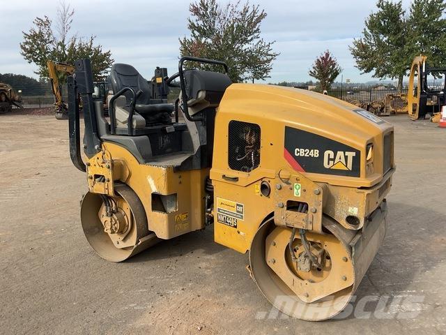 CAT CB24B Rouleaux tandem