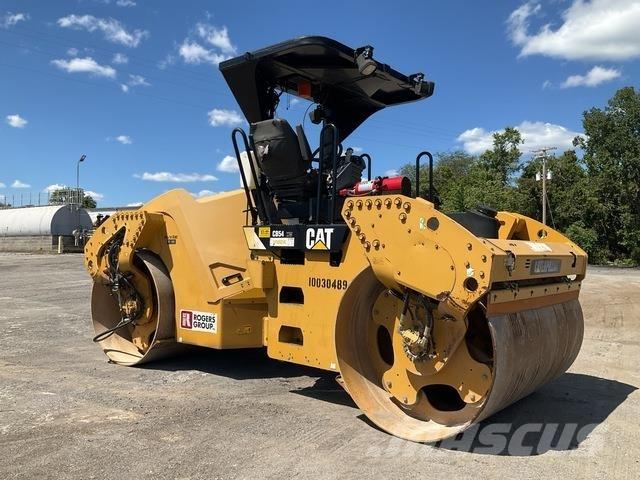 CAT CB54 Rouleaux tandem