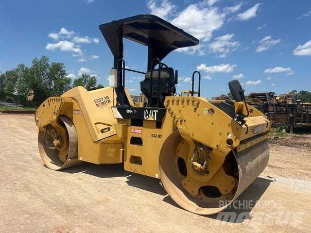CAT CB54 XW Rouleaux tandem