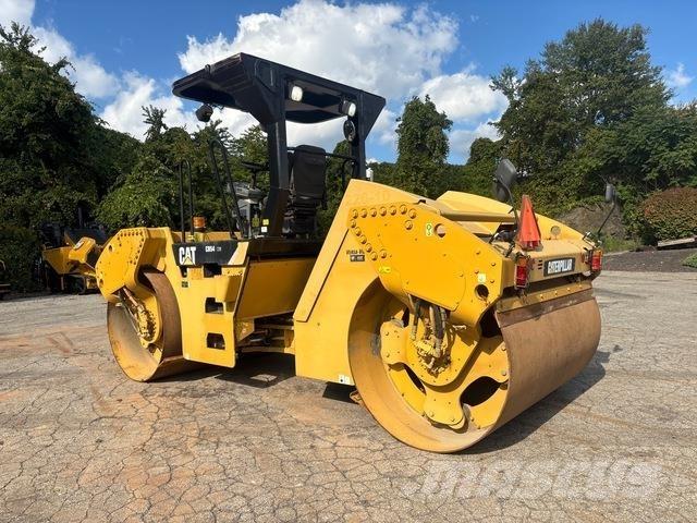 CAT CB54 XW Rouleaux tandem