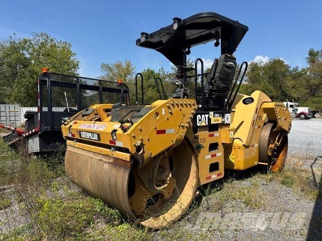 CAT CB54 XW Rouleaux tandem