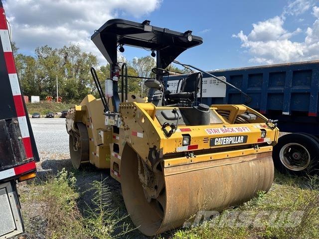 CAT CB54 XW Rouleaux tandem