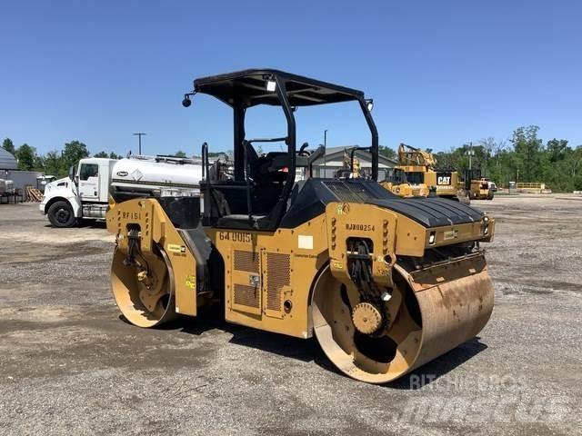 CAT CB54B Rouleaux tandem