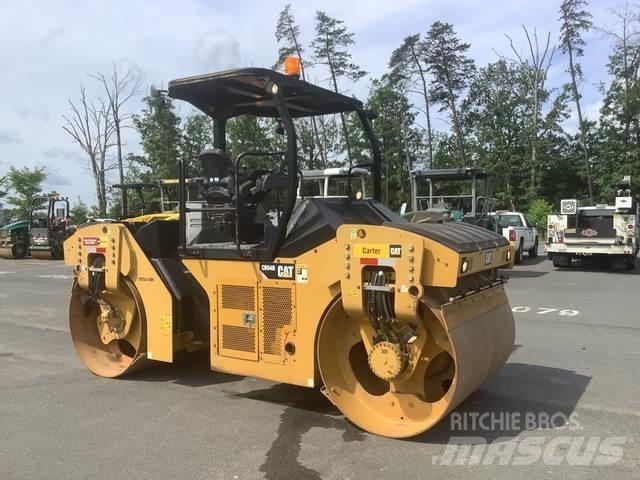 CAT CB54B Rouleaux tandem