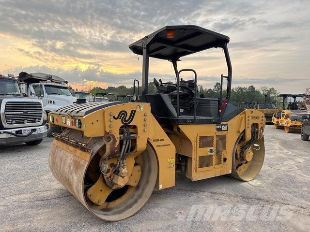 CAT CB54B Rouleaux tandem