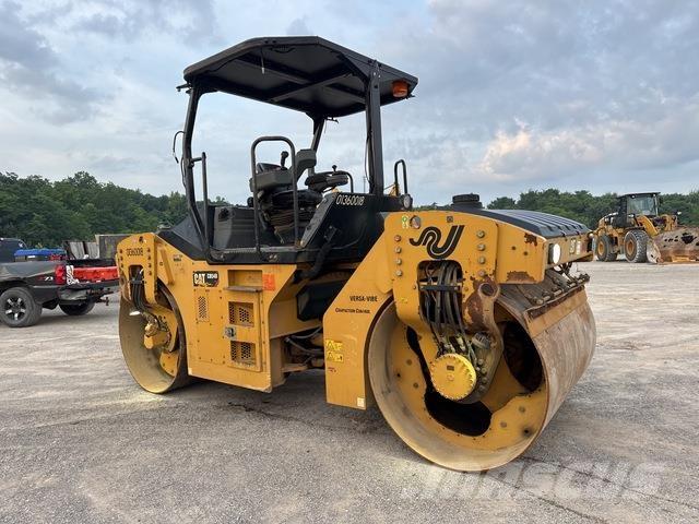 CAT CB54B Rouleaux tandem