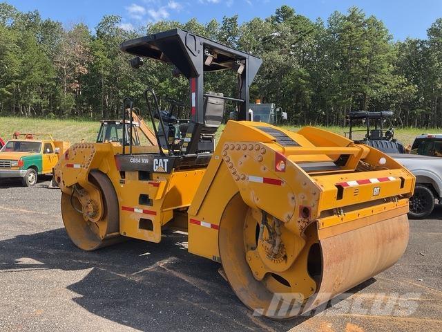 CAT CB54XW Rouleaux tandem