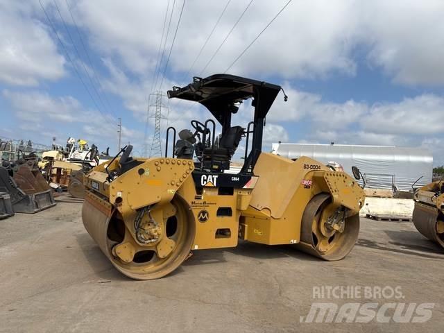 CAT CB64 Rouleaux tandem