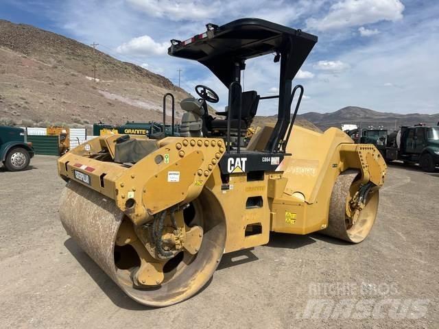CAT CB64 Rouleaux tandem