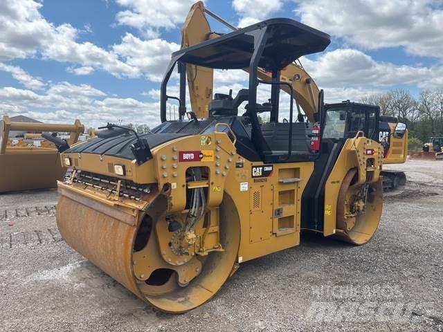 CAT CB66B Rouleaux tandem
