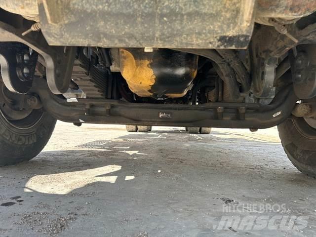 CAT CT660 Camion multibenne
